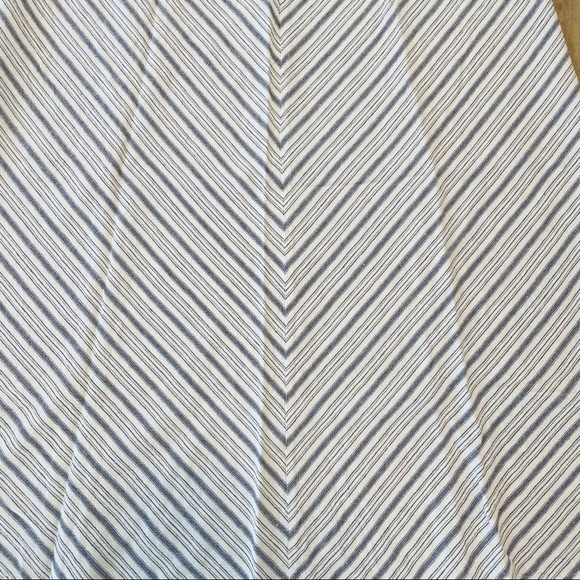 FOR CYNTHIA sz L linen vicose blend nautical blue and cream chevron stripes - Picture 7 of 8